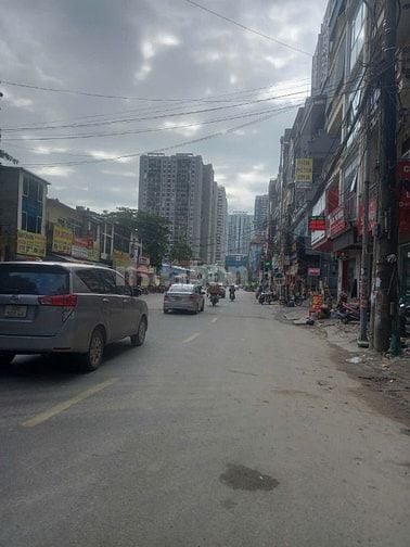 Hàng hiếm mặt phố Nguyễn Tuân  