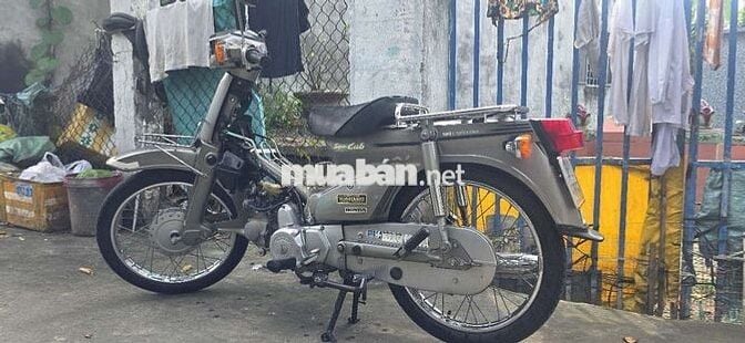 Honda Cub 90cc màu Xám