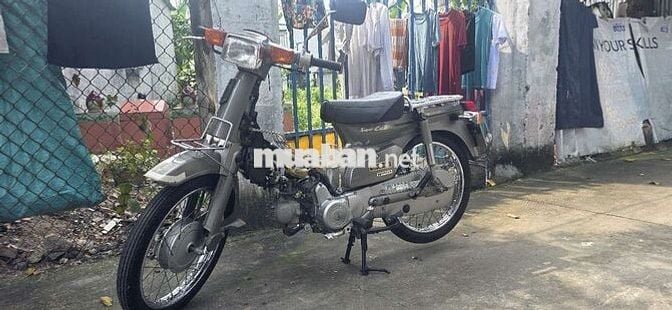 Honda Cub 90cc màu Xám