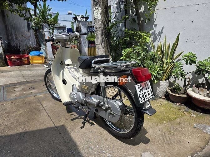 Honda Cub 90cc màu Xám