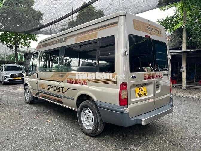 Ford Transit Van 6 chổ 850kg đi giờ cấm