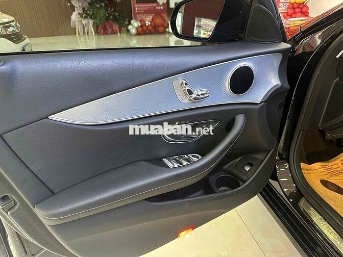 Mercedes Benz E Class 2022 E180 - 53000 km