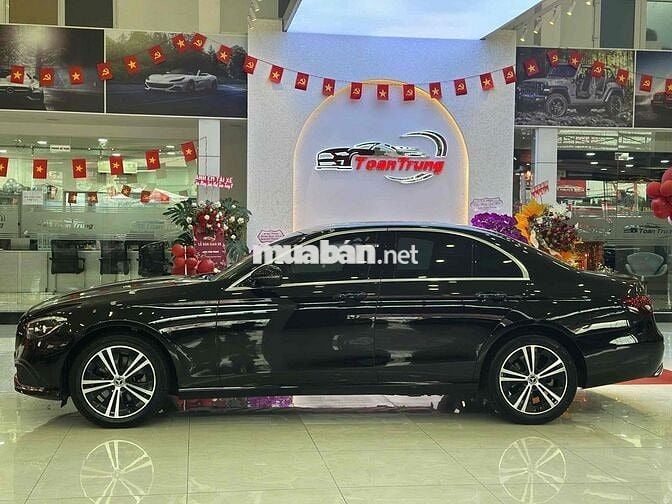 Mercedes Benz E Class 2022 E180 - 53000 km