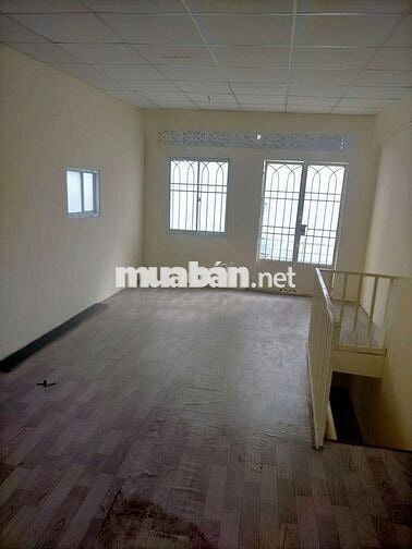 Cho thuê NNC diện tích rộng Phạm Thế Hiển P4 Q8