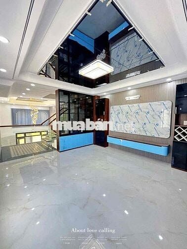 Nhà mới y hình gần chợ siêu thị