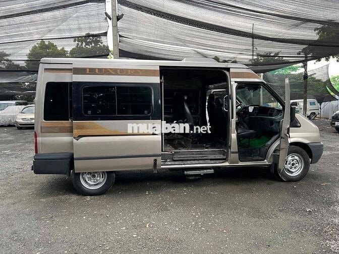 Ford Transit Van 6 chổ 850kg đi giờ cấm