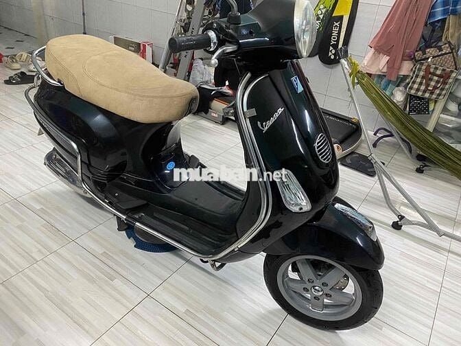Xe vespa Fi mới tinh biển đẹp