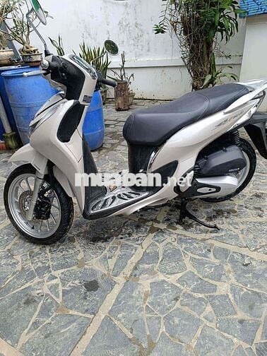 Xe SH mode Màu Kem 2021 mới 99%