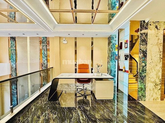 Cần tiền bán gấp nhà Phan Văn Hân. Phường 17. Bình Thạnh. Giá 3 tỷ 990