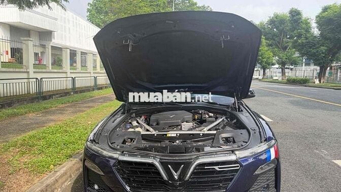 VinFast Lux A2.0 2020 2.0 AT - 100000 km