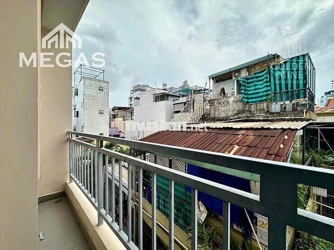 Chdv studio ban công, 30m2, full nội thất gần ngã tư Phú Nhuận, HCM