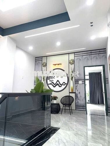 Nhà Đẹp từ trong hẻm xe hơi ngủ trong nhà . Trung tâm Bình Tân ,