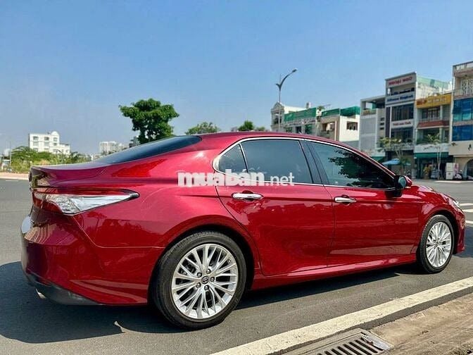 Toyota Camry 2.5Q 2020 - 23000 km
