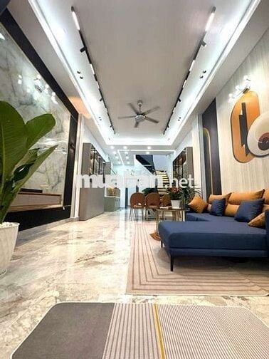 Nhà Đẹp từ trong hẻm xe hơi ngủ trong nhà . Trung tâm Bình Tân ,