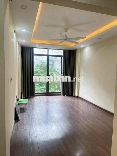 Siêu Phẩm Ba Đình Đón Tết 42m2 - 5 Tầng - Sát Phố - Ngõ Nông - 10 Tỷ