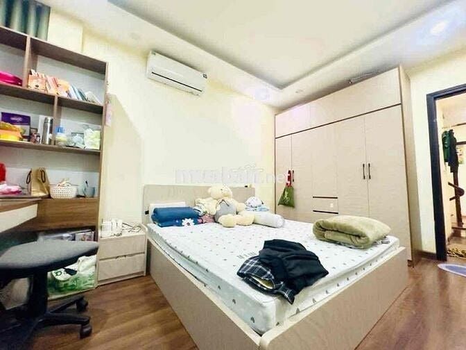 Siêu Phẩm Ba Đình Đón Tết 42m2 - 5 Tầng - Sát Phố - Ngõ Nông - 10 Tỷ