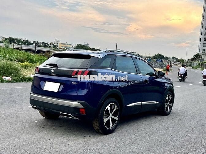 Peugeot 3008 ĐKi 2022 Allure Xanh 21.000 km