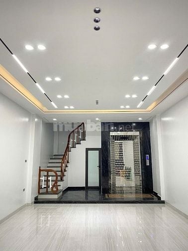 Bán nhà Thạch Bàn - sát Aeon mall, 6 tầng full nội thất - ô tô vào nhà