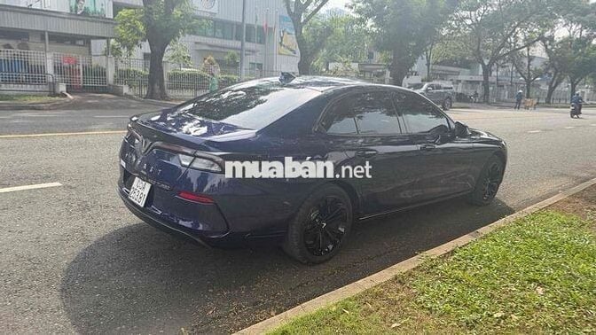 VinFast Lux A2.0 2020 2.0 AT - 100000 km