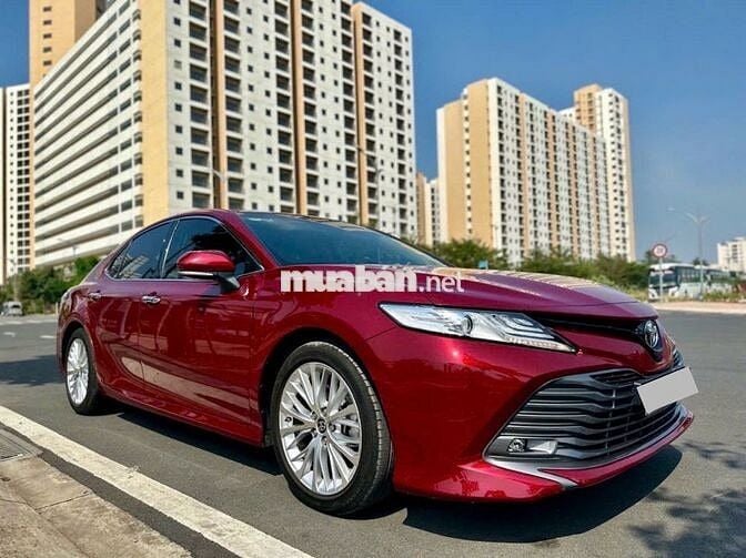 Toyota Camry 2.5Q 2020 - 23000 km