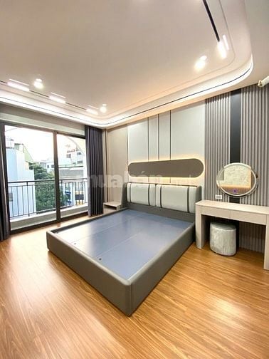 Bán nhà Thạch Bàn - sát Aeon mall, 6 tầng full nội thất - ô tô vào nhà