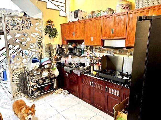 Chính chủ cần bán nhà tt hóc môn khu vực sầm uất ngay bùng binh lê lợi