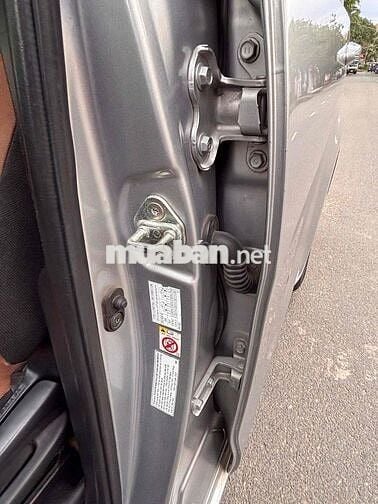 Toyota Innova 2019 2.0E - 115000 km