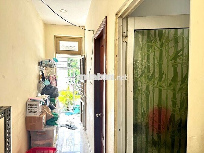 Chính chủ cần bán nhà tt hóc môn khu vực sầm uất ngay bùng binh lê lợi