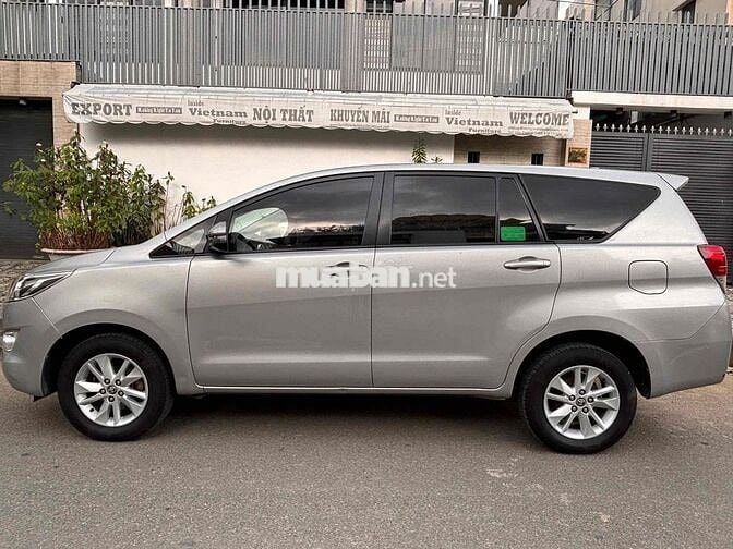 Toyota Innova 2019 2.0E - 115000 km