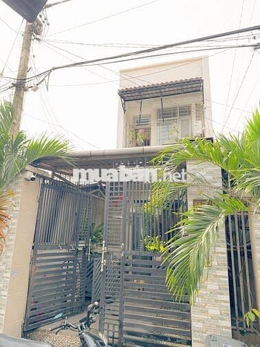 Chính chủ cần bán nhà tt hóc môn khu vực sầm uất ngay bùng binh lê lợi