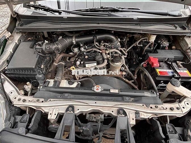 Toyota Innova 2019 2.0E - 115000 km