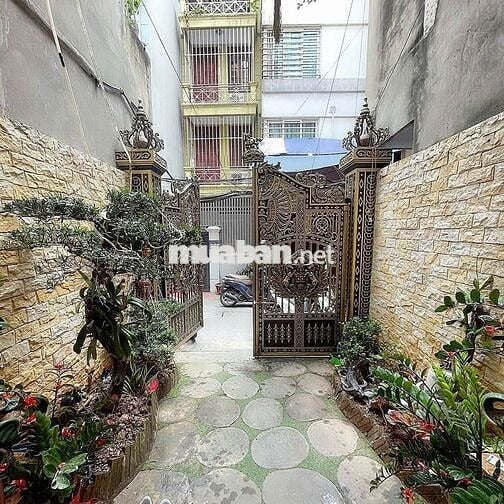 Nhà đẹp Khương Hạ 40m² – Ba gác đỗ cửa – 25m ra ô tô –Ở ngay không sửa