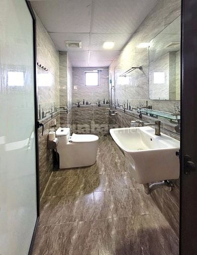 Chính chủ bán nhà 4 tầng rất mới, sổ đỏ sẵn sàng giao dịch