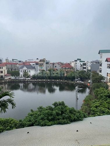 Nhỉnh 6 đồng có ngay nhà Mới 5 tầng View Hồ  cực đẹp cực mát Khu vực B