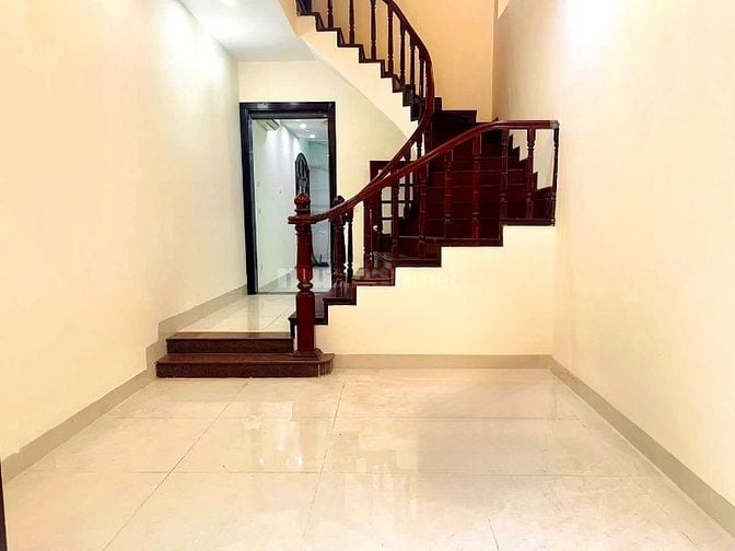 Bán nhà phân lô Hoàng Cầu 63m2,oto tránh,2thoáng,kinh doanh, 26.5tỷ. 