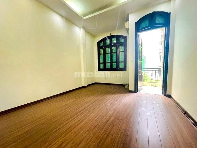 Bán nhà phân lô Hoàng Cầu 63m2,oto tránh,2thoáng,kinh doanh, 26.5tỷ. 