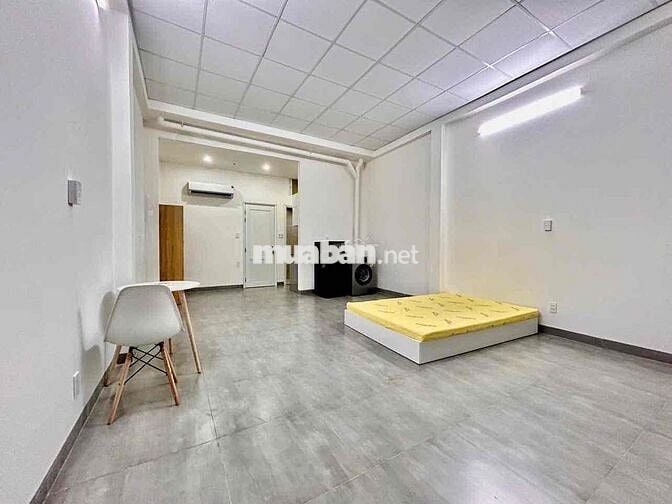 Phòng siêu rộng 28m2 đầy đủ nội thất, gần Phạm Văn Đồng