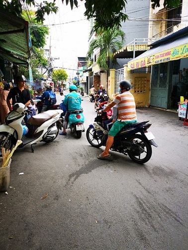 Bán dãy trọ 4x24 thu nhập 15 triệu/  tháng, mặt tiền hẻm KD sầm uất