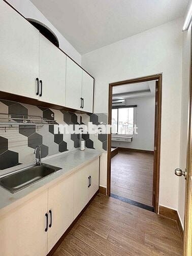 CĂN HỌP TÁCH BẾP CÓ CỬA SỔ GẦN QUẬN 1 QUẬN 3 NGAY TRUNG TÂM TÂN BÌNH