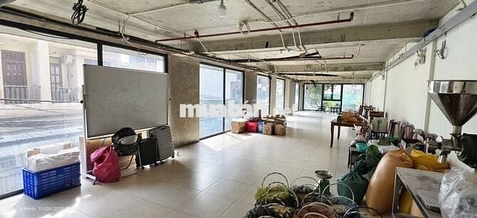 Mặt bằng 3 mặt tiền 200m2 mới-xịn Bạch Đằng (gần bv175, chợ, sân bay)