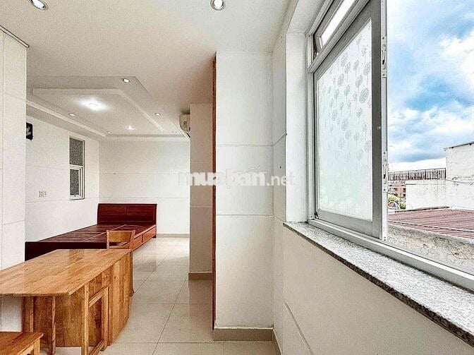 CHO THUÊ CHDV GIÁ RẺ - BAN CÔNG, FULL NỘI THẤT - GẦN CV LÀNG HOA