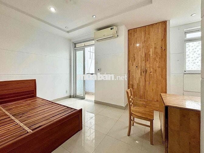 CHO THUÊ CHDV GIÁ RẺ - BAN CÔNG, FULL NỘI THẤT - GẦN CV LÀNG HOA