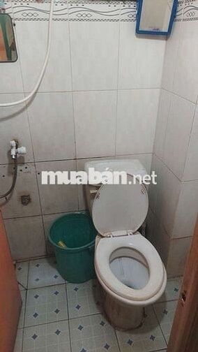 Mình còn 1 phòng tróng có ban công