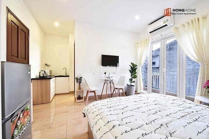 CHO THUÊ CĂN HỘ STUDIO QUẬN 1, BAN CÔNG, TẠI HOÀNG SA, THẢO CẦM VIÊN