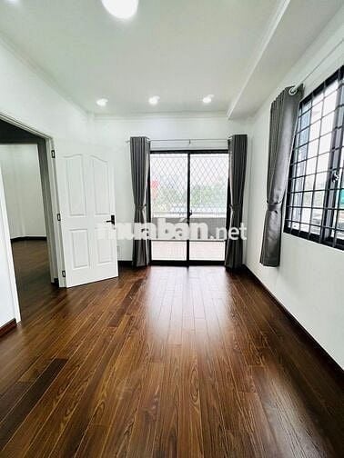 Nhà đẹp😍 Tân Định Q1 – 2 lầu, 4 phòng, phù hợp văn phòng & kinh doanh