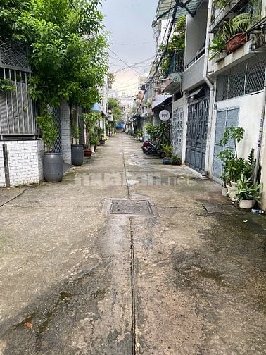 Cho thuê phòng rộng 2 ban công thông thoáng 