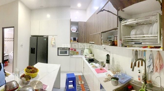 Bán nhà 2 lầu 58m2 tặng nội thất gần MT Phạm Thế Hiển P.4 Quận 8