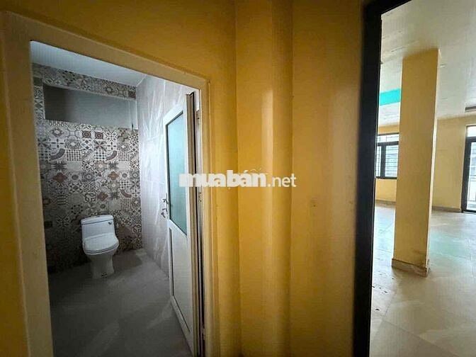 BIỆT THỰ SÁT PHẠM VĂN ĐỒNG 8,7X12M 3 TẦNG 2 SÀN TRỐNG SUỐT 3PN 3WC