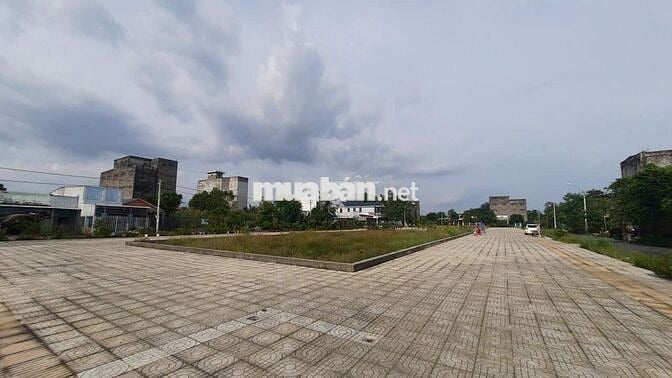 Bán đất lô góc xã Tam Thôn Hiệp, Cần Giờ, đối diện công viên, 220m2.