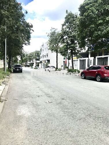 Hot ! Bán 1.127m2 đất thổ cư liền kề Vạn Phúc City giá 68 tỷ